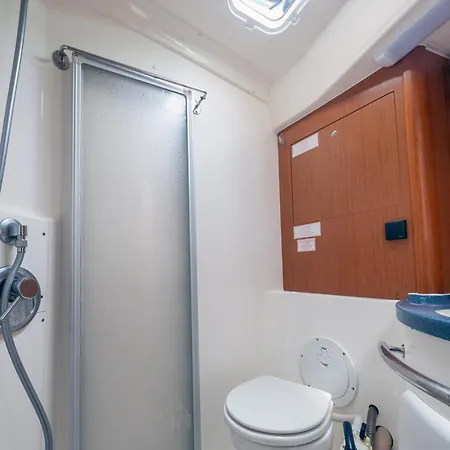 Hotel Narayana Sailing Yacht *
